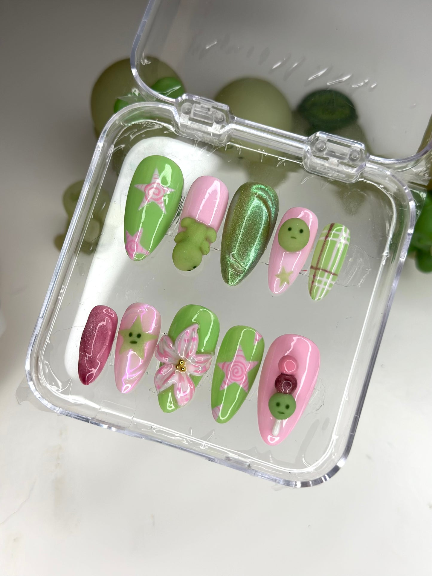 green guy set