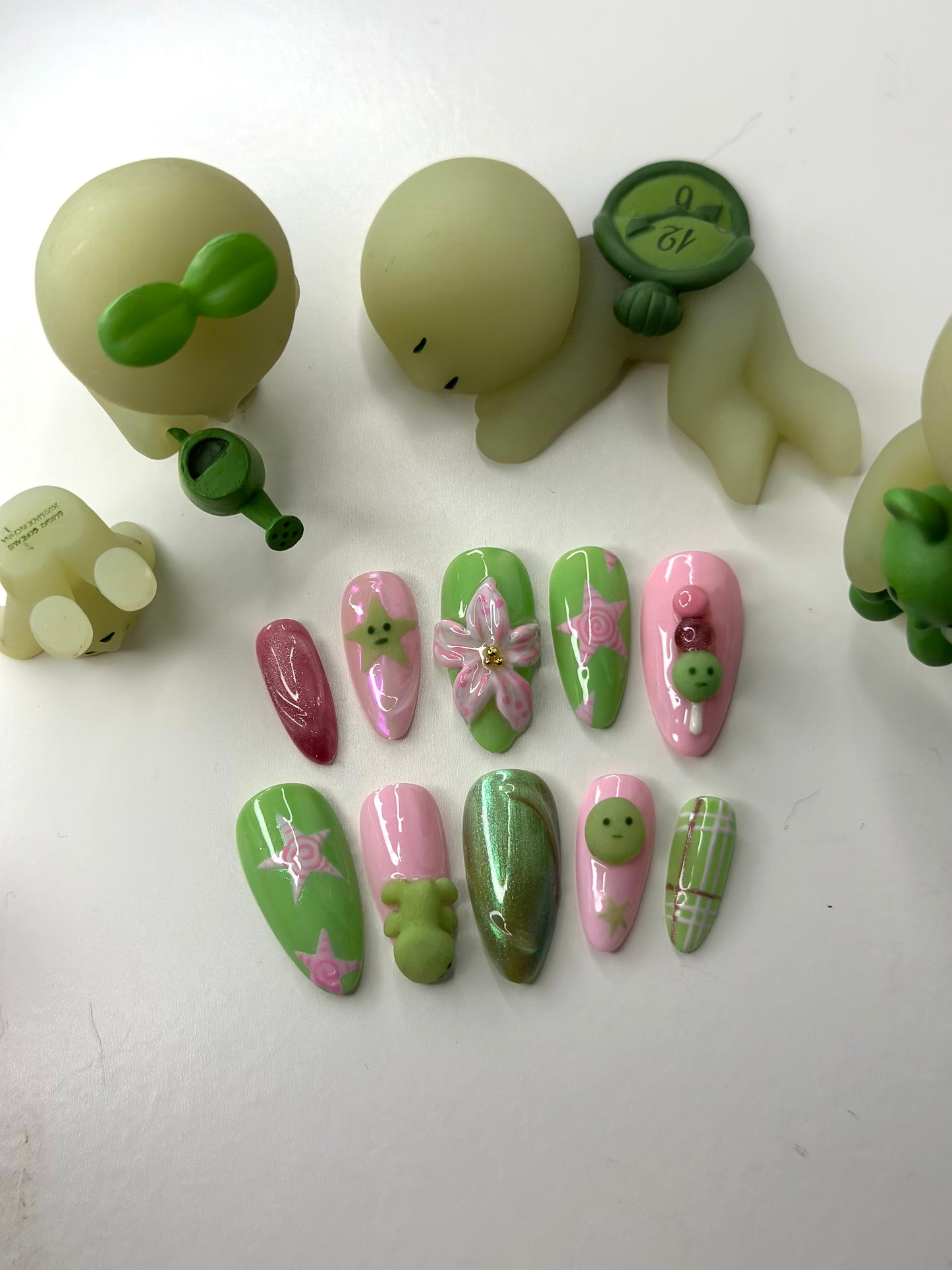 green guy set